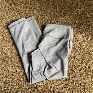 Lululemon crops
